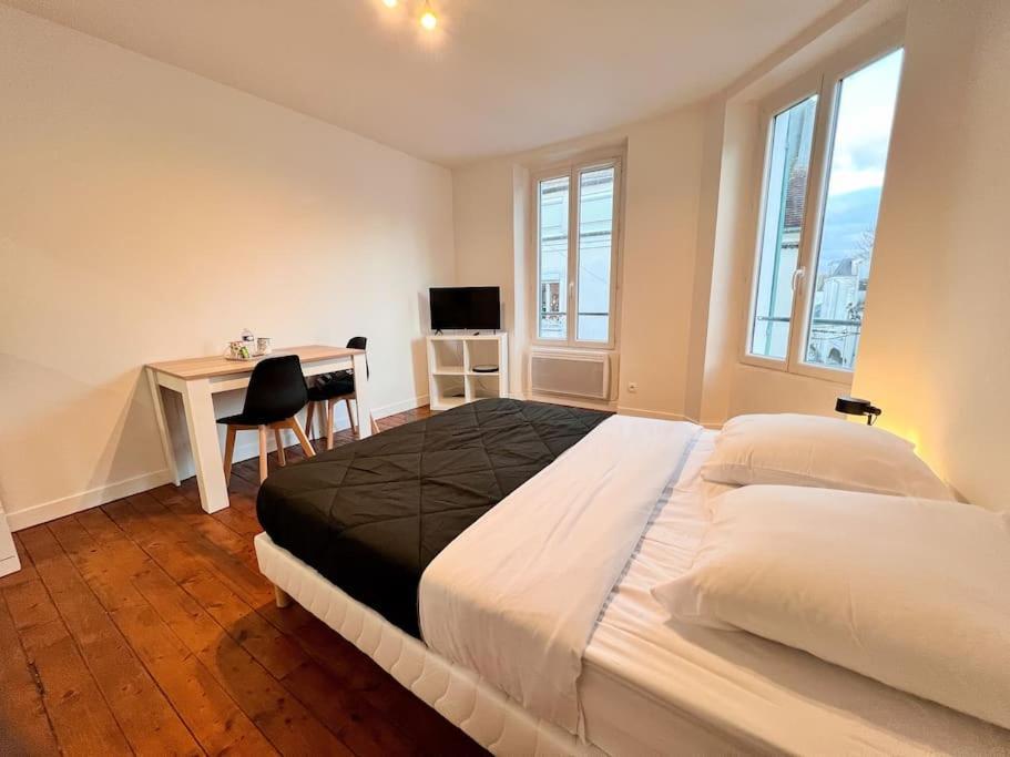 Appartement Maciet 2- Centre Ville Meaux-Gare-Disney المظهر الخارجي الصورة